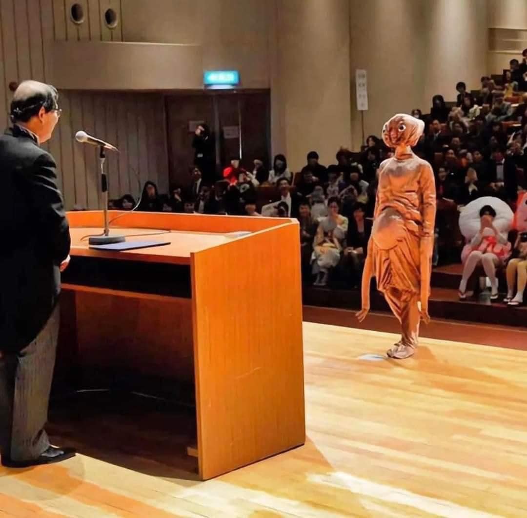 Unik! Universitas Kyoto Izinkan Wisudawan Pakai Kostum Bebas saat Wisuda