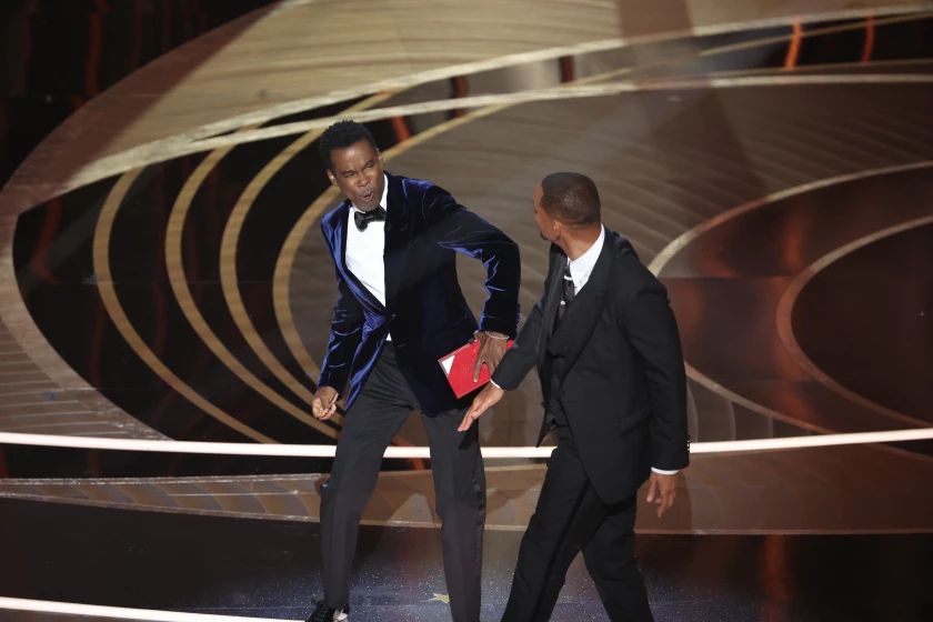Will Smith pukul Chris Rock (Foto: latimes)