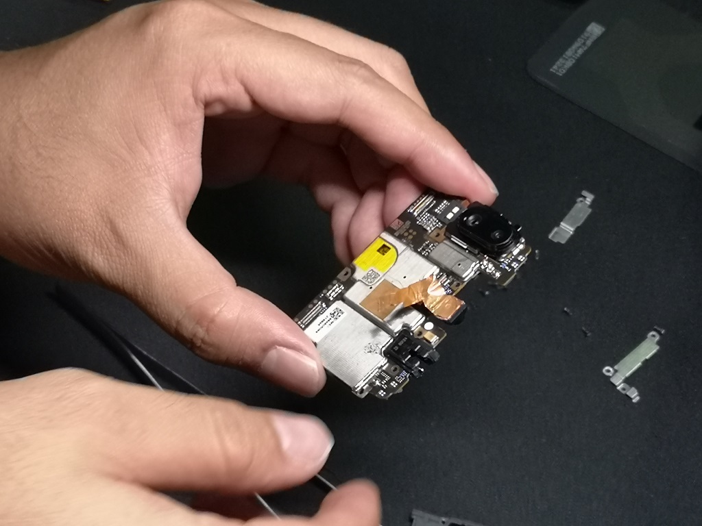 Membongkar Jeroan Xiaomi Redmi Note 7