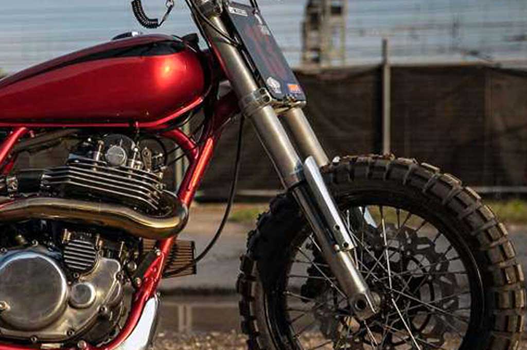 Yamaha SR400 Custom Bertenaga Monster Racikan Keeley Pritchard