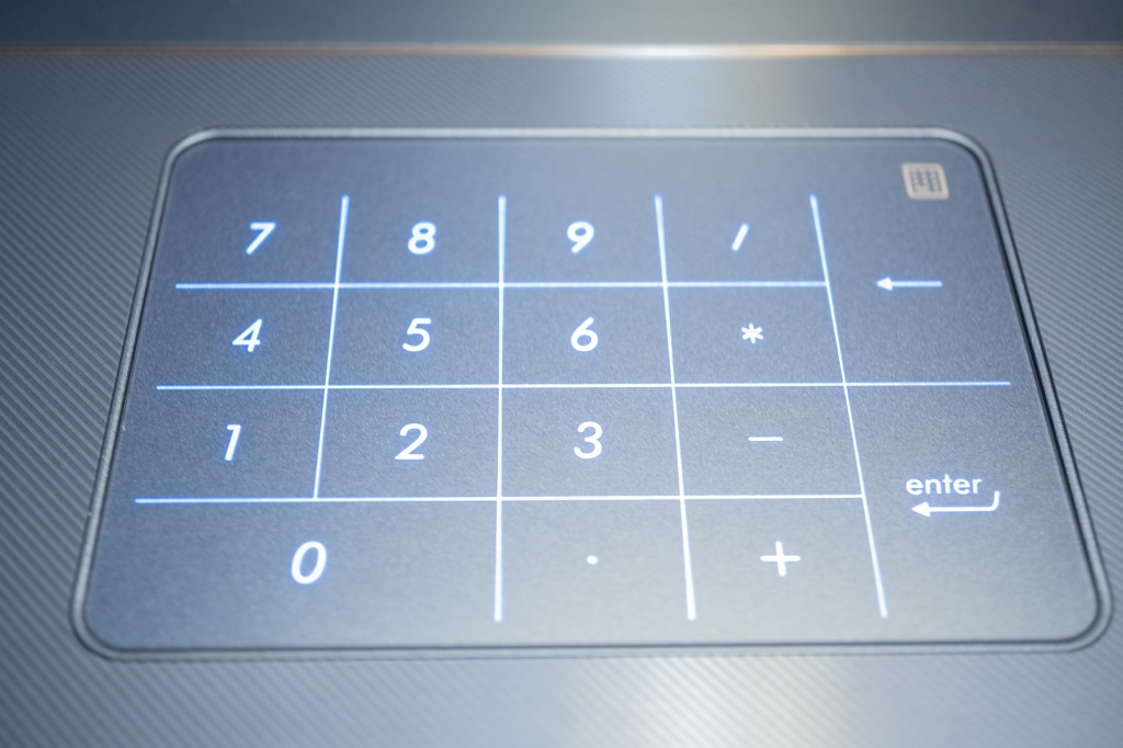 Asus ProArt StudioBook Pro 17, Laptop Tipis Dukung Desain Profesional