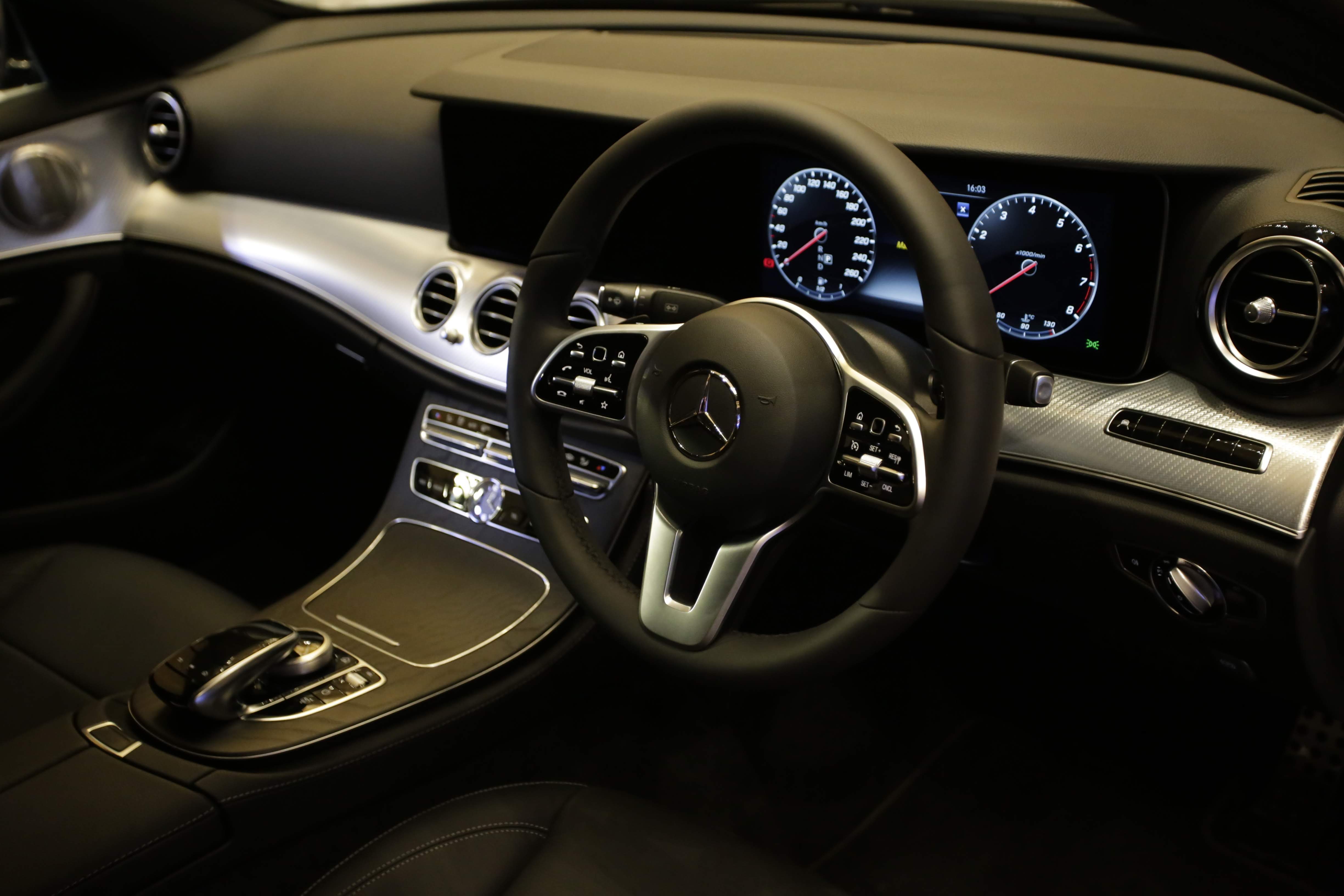 Mercedes-Benz E-Class Punya Mesin Baru Lebih Bertenaga