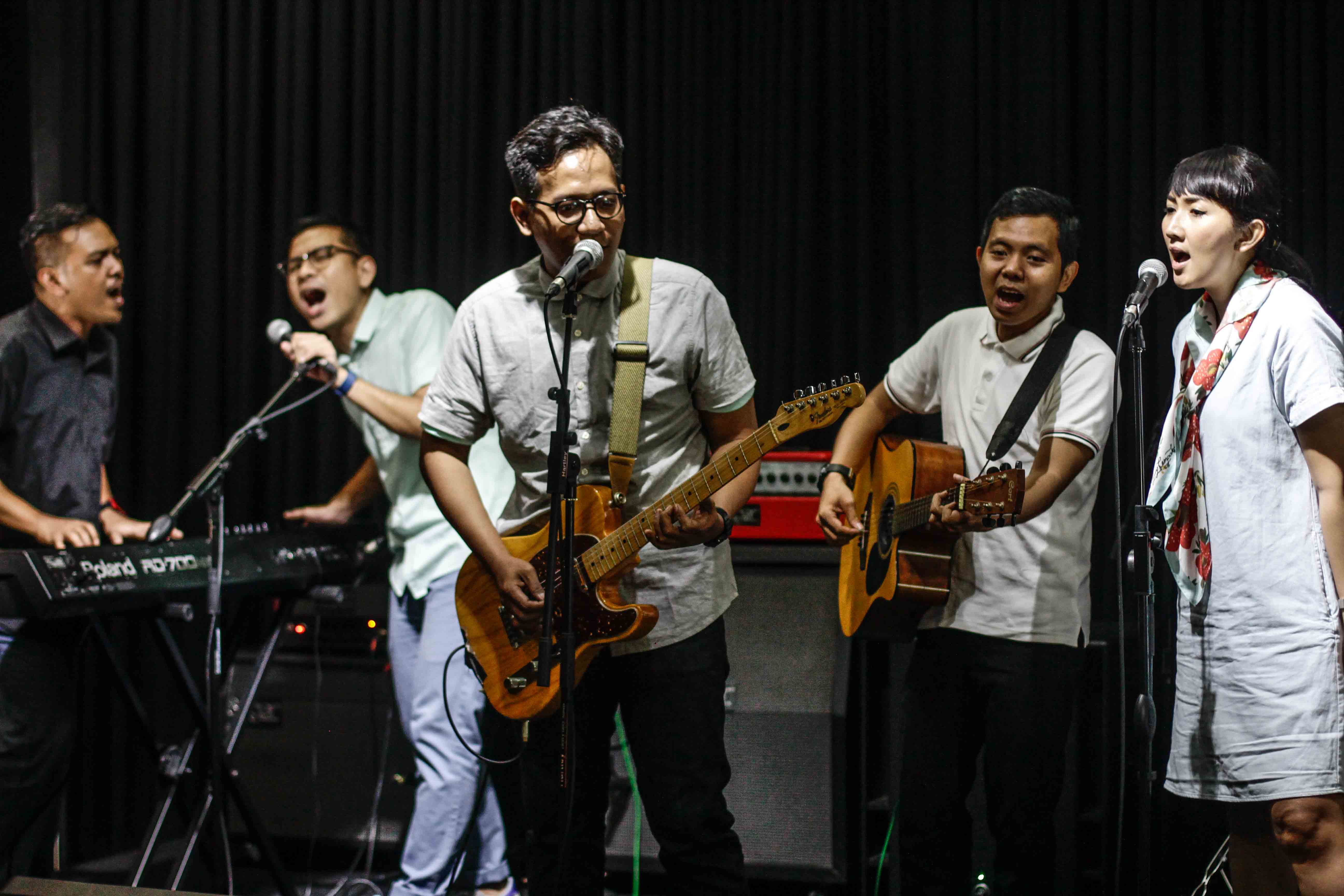 Ballads of the Cliche, Bermusik untuk Senang-Senang