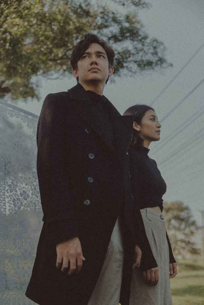 Foto-foto Prewedding Adipati Dolken dan Canti Tachril