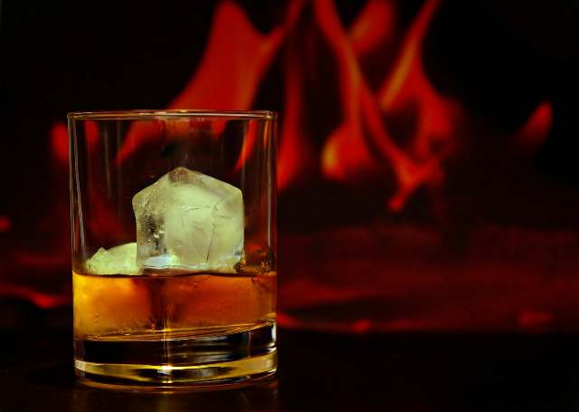 Kenali Gejala Overdosis Alkohol yang Mematikan