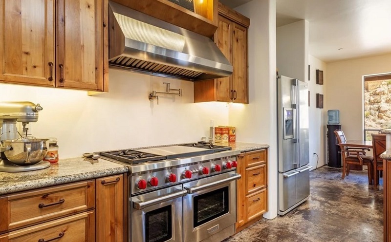 Dijual untuk Bayar Utang, Intip Interior Rumah Amber Heard