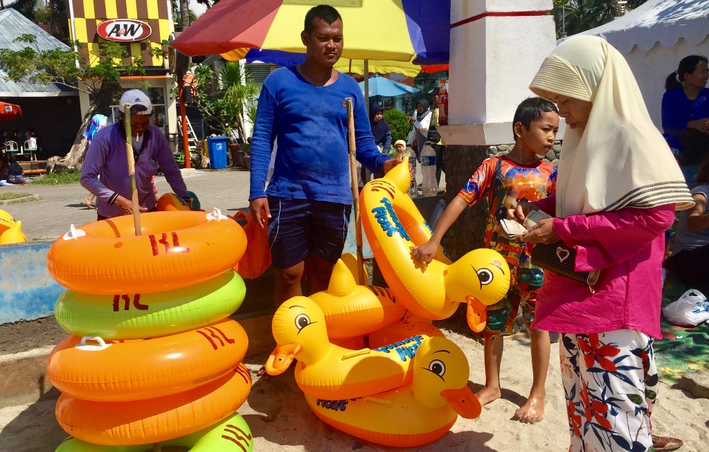 Pantai Indah Paling Aman Bagi Anak saat Berlibur di Ancol