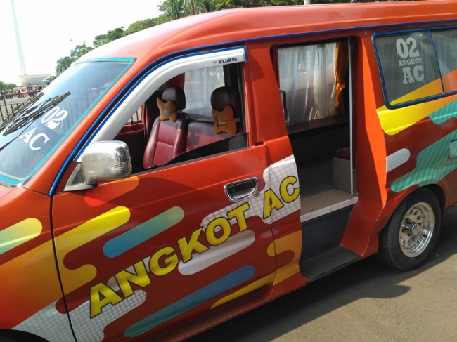 Sepi Penumpang, Angkot M44 Tak Lagi Berpendingin
