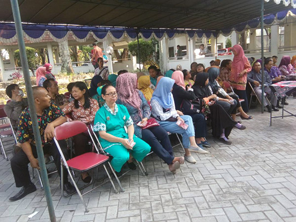 Warga Memburu Uang Emisi Baru untuk Lebaran