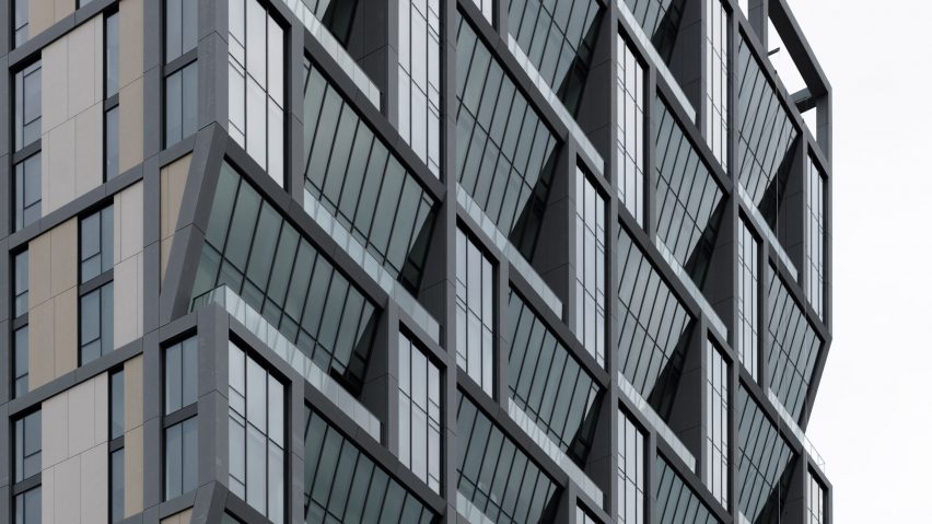 Apartemen Hemat Energi dengan Desain Jendela Unik