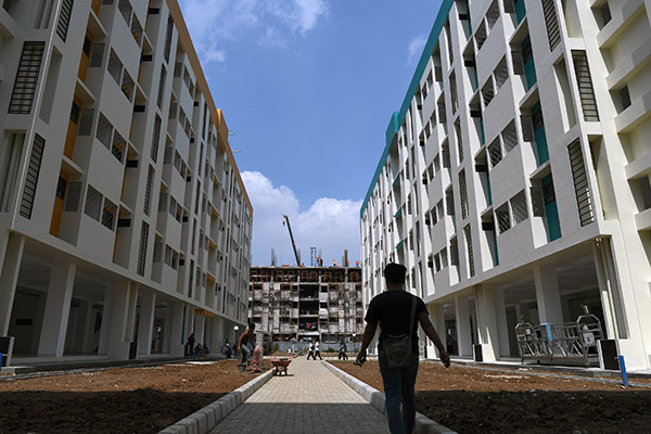 Normalisasi Ciliwung Dipastikan Molor