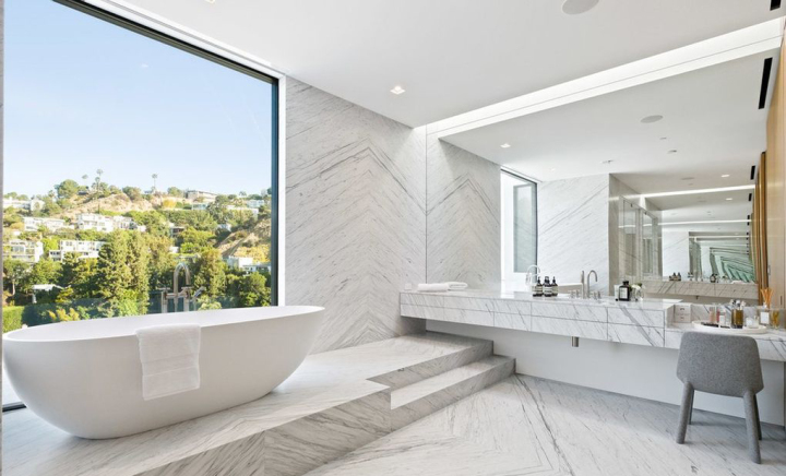Intip Rumah Mewah Ariana Grande Seharga Rp190 Miliar