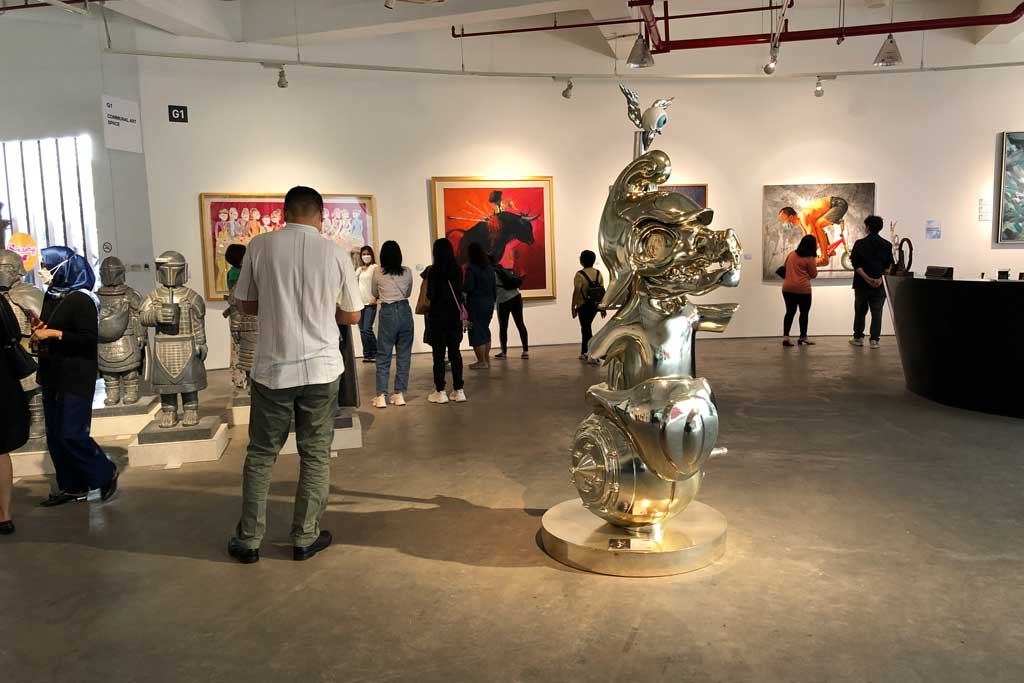 Lebih Dekat dengan Karya Kaligrafi Intuisi Sutjipto Adi di Art Moments 2022