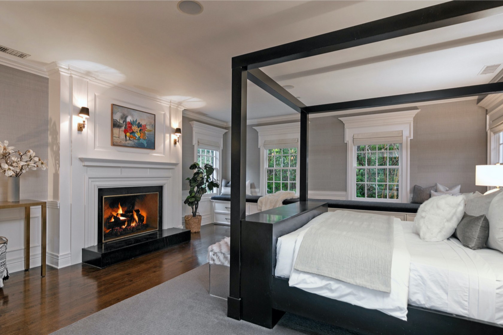 Ashton Kutcher dan Mila Kunis Jual Rumah di Beverly Hills