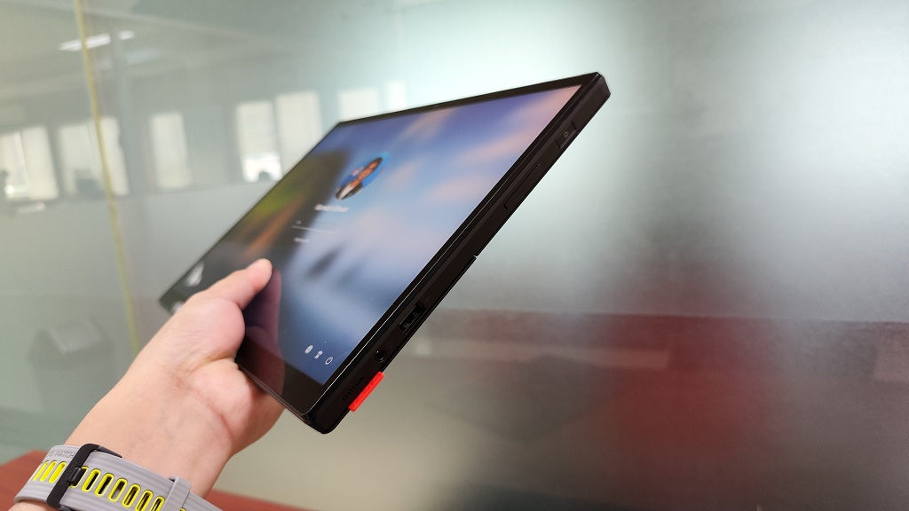 Review Asus ROG Flow Z13, Desain Sempurna Tablet Gaming