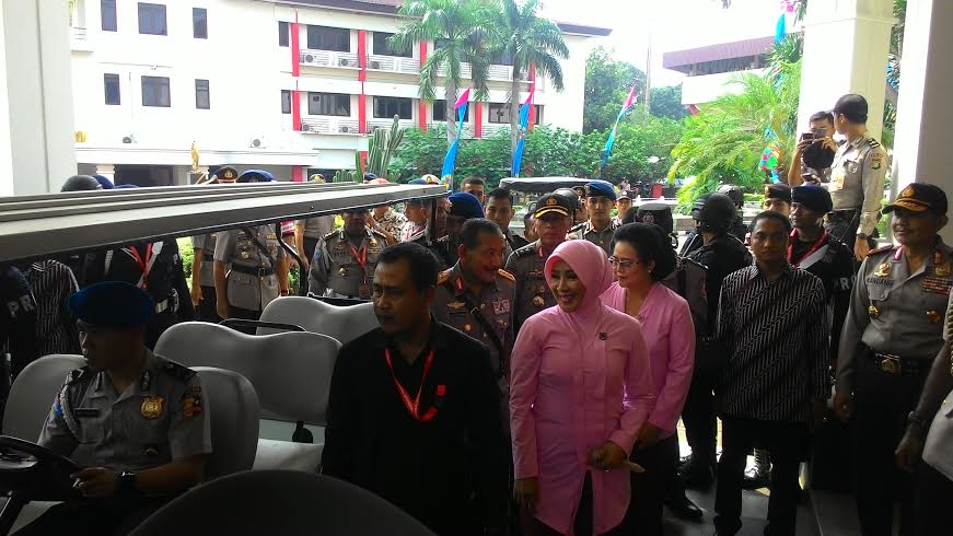 Hari Pertama Menjabat Kapolri, Tito Karnavian Diajak Badrodin Keliling PTIK
