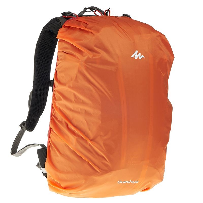 Jangan Abaikan Bag Cover Cegah Tas Basah Saat Terobos Hujan