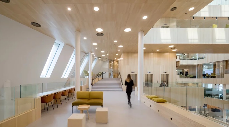Kantor Balai Kota dengan Desain Minimalis