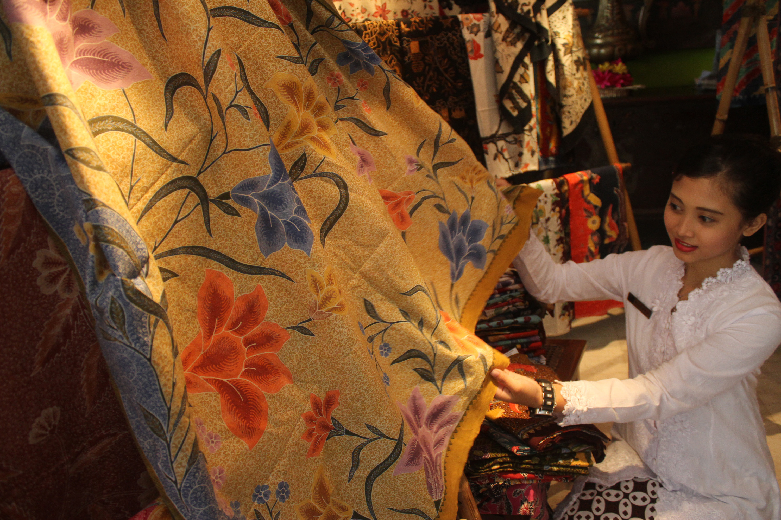 Menyingkap Sepenggal Riwayat Batik