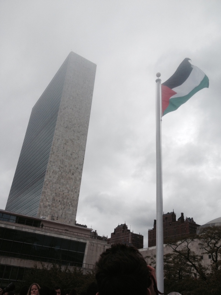 Bendera Palestina Berkibar Megah di Markas PBB 