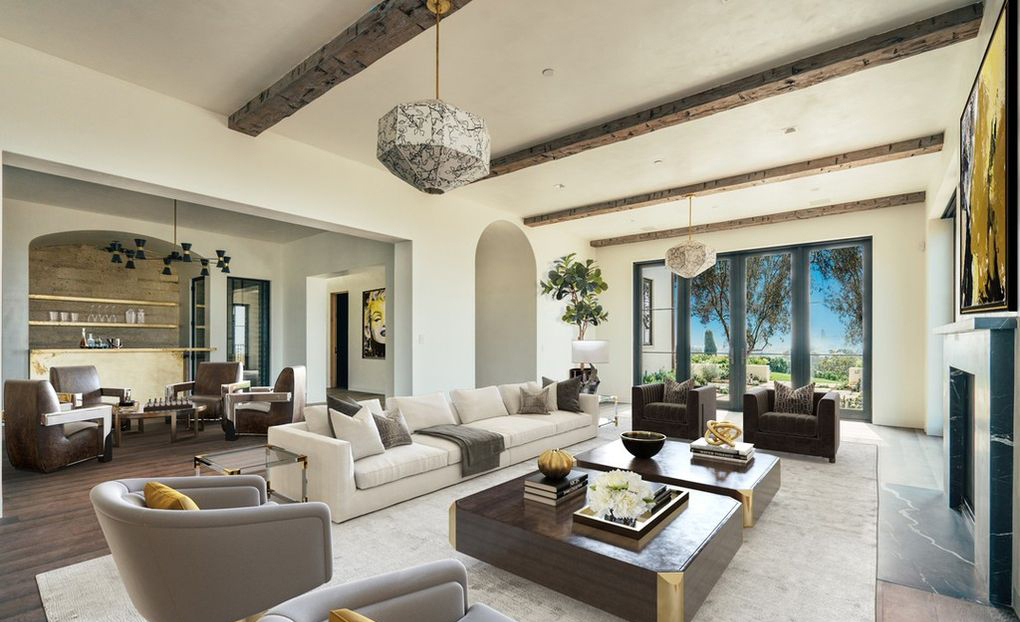 CEO Playboy Jual Rumah Rp383 Miliar kepada 'Miliarder' Bitcoin