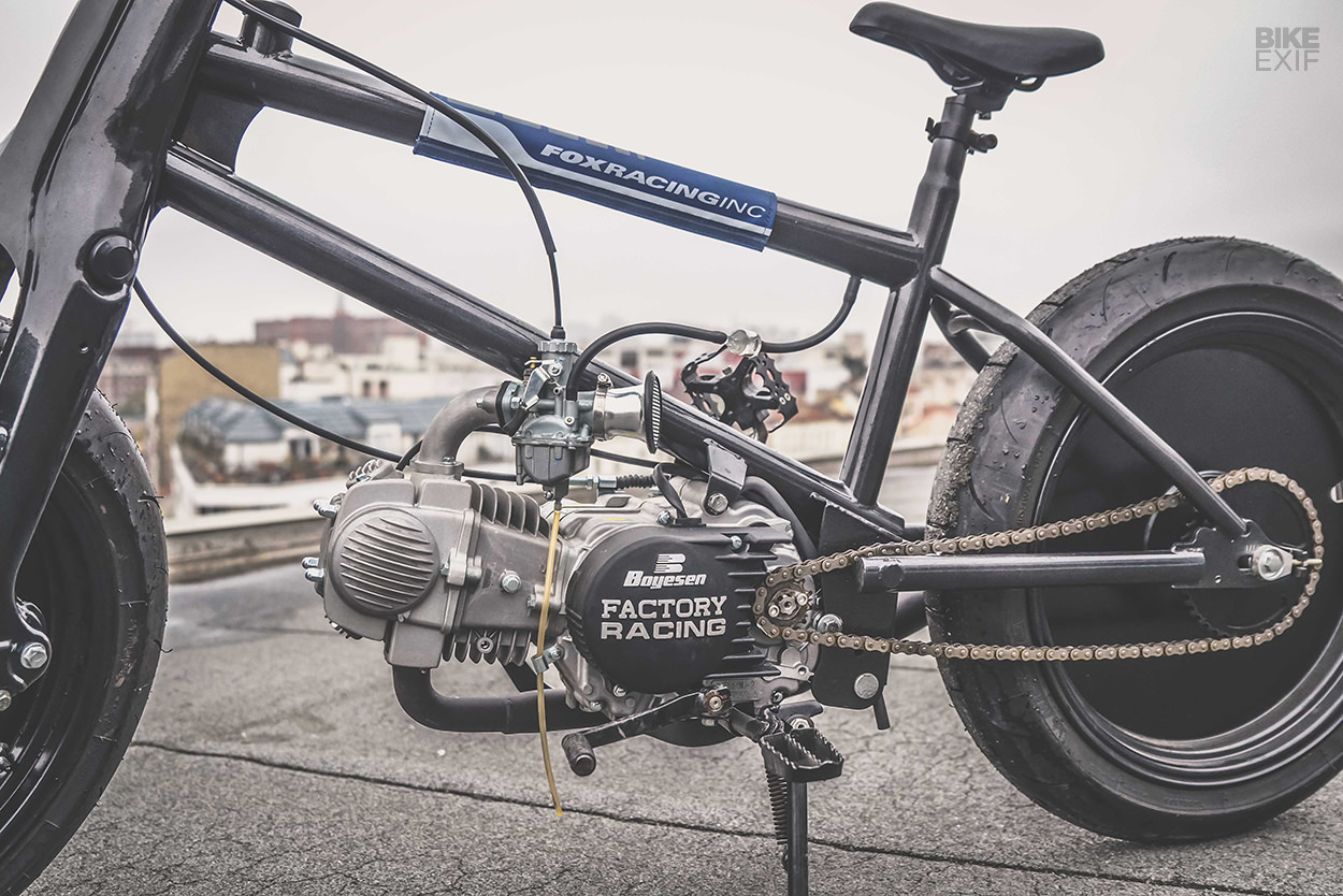 Membenamkan Mesin Honda Cub di BMX
