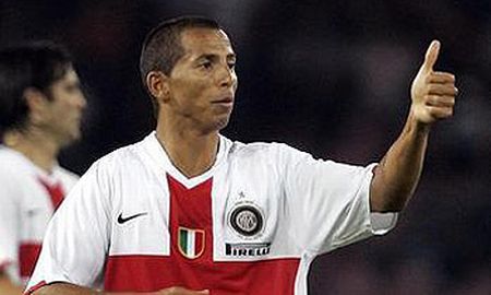 10 Tindakan Konyol yang Dilakukan Pesepak Bola di Luar Lapangan (2-Habis)