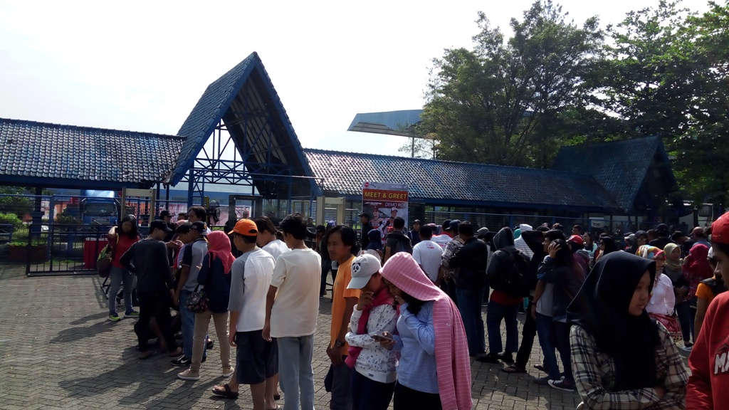 Ratusan Fan Rela Antre untuk Saksikan Marc Marquez Beraksi di Sentul