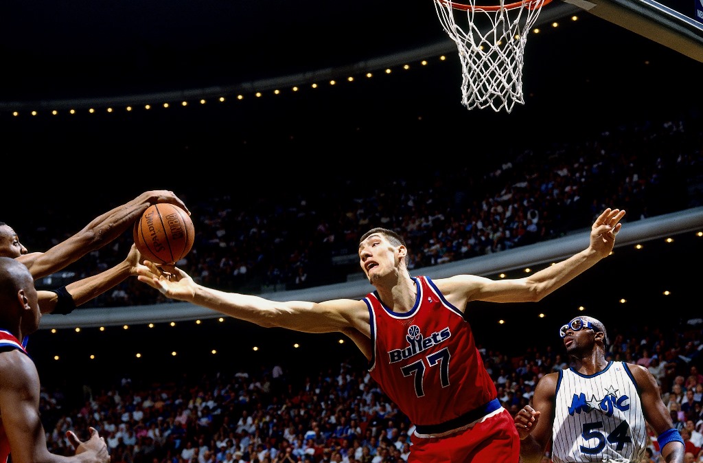 5 Pemain Tertinggi Sepanjang Sejarah NBA