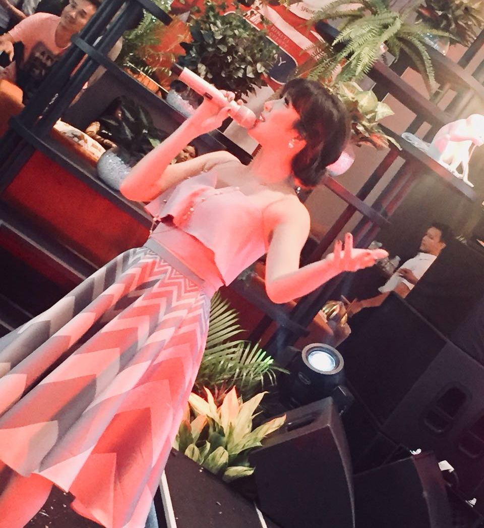 Sambut Piala Dunia 2018, Gisel Siap Temani Suami Begadang