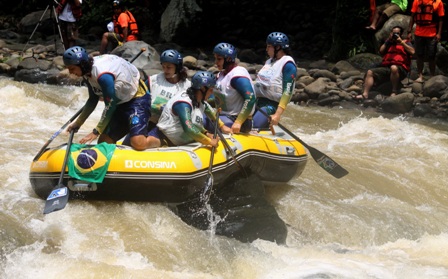 Perjuangan Mengumandangkan Indonesia Raya di Kejuaraan Dunia Arung Jeram 2015