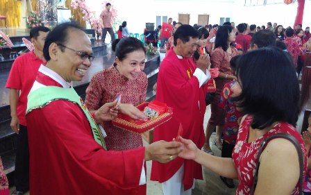 Barongsai Meriahkan Perayaan Misa Syukur Imlek di Gereja Katolik Keluarga Kudus Cibinong 