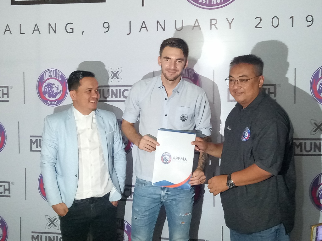 Tambah Daya Gedor, Arema Rekrut Dua Legiun Asing