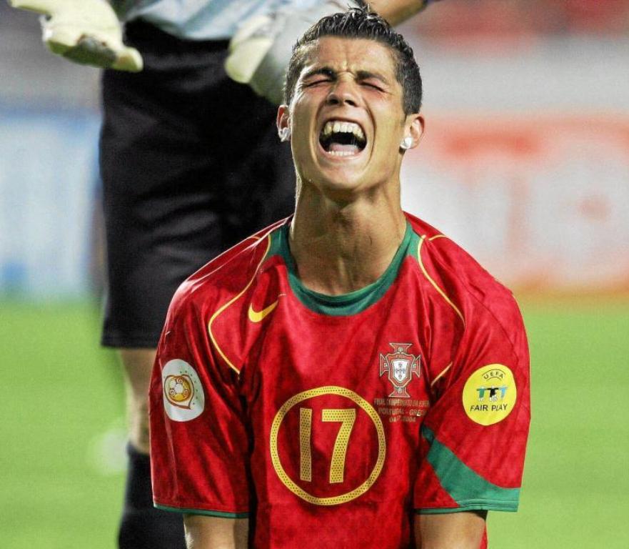 Lima Momen yang Bikin Cristiano Ronaldo Terharu
