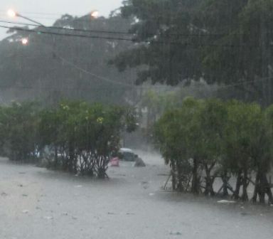 Akibat Banjir, Gerbang Tol Pasteur Ditutup
