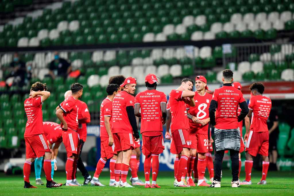 Potret Bayern Muenchen Merayakan Juara tanpa Kehadiran Suporter