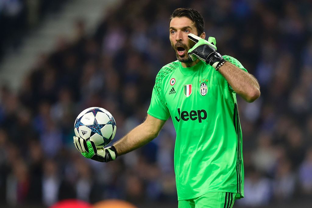 Gianluigi Buffon, Superman yang Melahap 1000 Laga