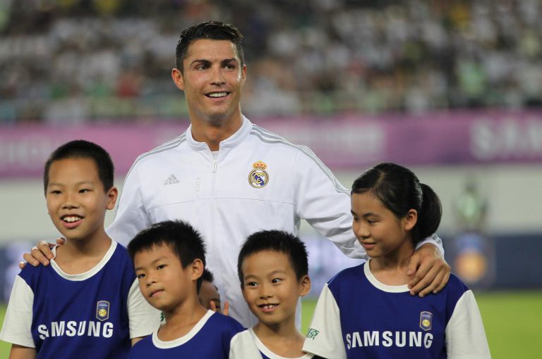 Anak-Anak Tinggalkan Kroos dan Isco demi CR7