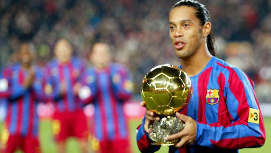 Lima Momen Hebat Ronaldinho Bersama Barcelona