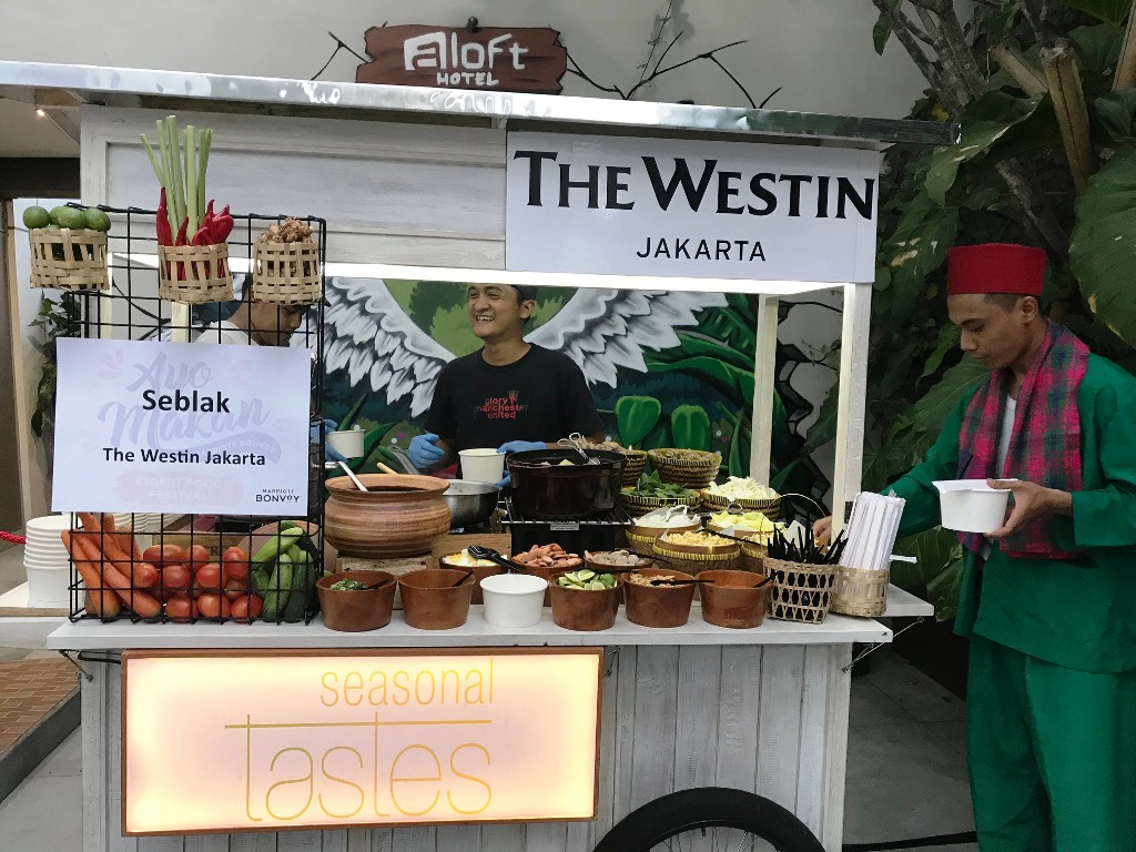 Festival 'Ayo Makan' Hadirkan 3 Ribu Jajanan Khas Kaki Lima