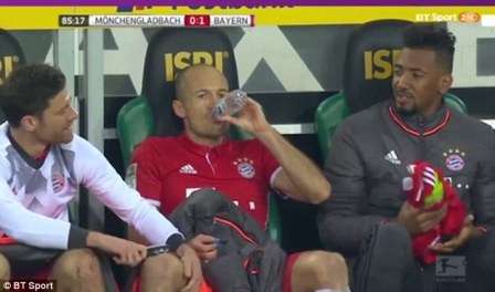 Pemain Bayern Tertawa Melihat Robben <i>Ngambek</i>