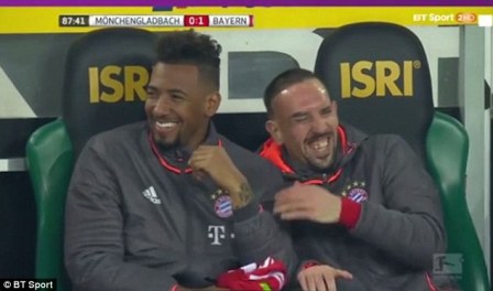 Pemain Bayern Tertawa Melihat Robben <i>Ngambek</i>