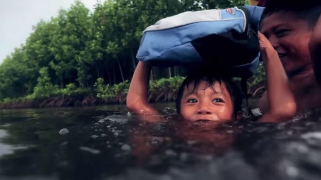 Mengais Ilmu di Atas Perahu Kuning