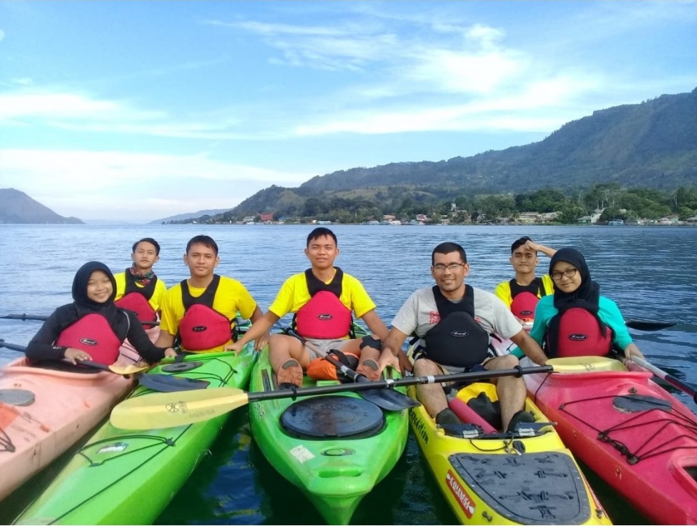 Ekspedisi Kayak Pelajar Indonesia Bikin Danau Toba Kian Mendunia