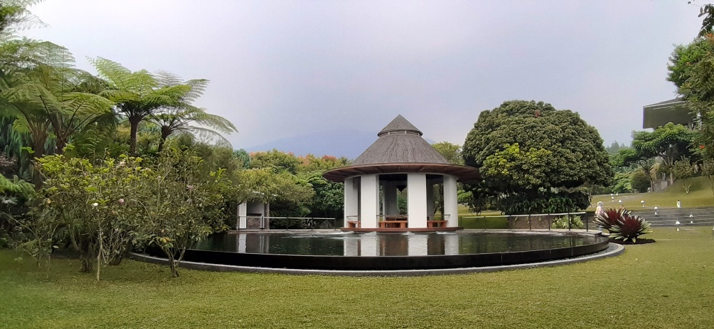 Menyatu dengan Alam di Kaki Gunung Pangrango