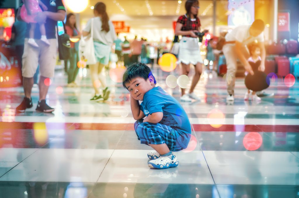 Mengatasi Anak yang Tantrum saat di Tempat Umum