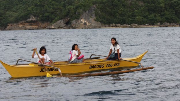 Mengais Ilmu di Atas Perahu Kuning