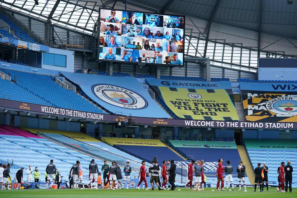 6 Potret <i>Guard of Honour</i> Man City untuk Liverpool