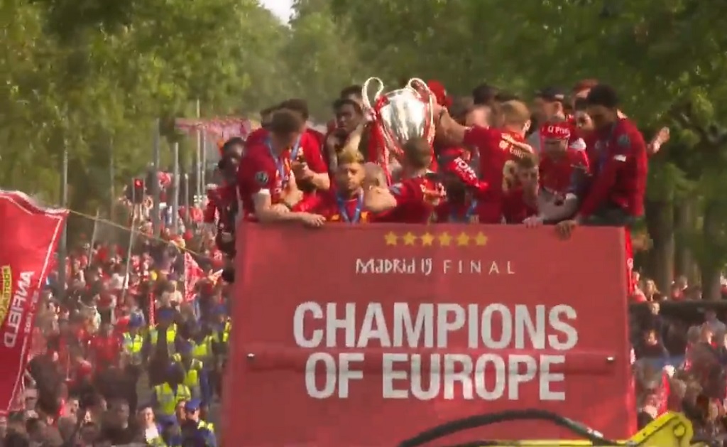 Kemeriahan Parade Juara Liga Champions Liverpool