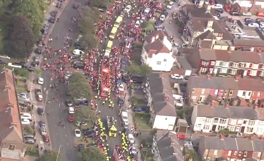 Kemeriahan Parade Juara Liga Champions Liverpool